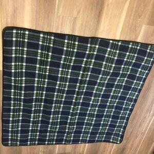 Dark Blue And Green Plaid Picnic Blanket NEW WITHOUT TAGS